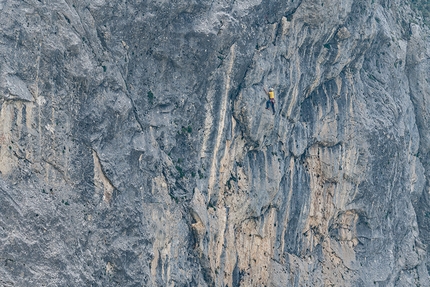 Stairway to Heaven Dosso Guarda - Cima Bacchetta - Concarena - Stairway to Heaven: Dosso Guarda, Cima Bacchetta, Concarena (Val Baione - Valle Camonica) - Leo Gheza, Angelo Contessi 06/2022 © Federico Tomasoni