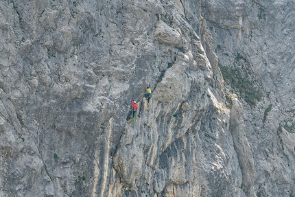 Stairway to Heaven Dosso Guarda - Cima Bacchetta - Concarena - Stairway to Heaven: Dosso Guarda, Cima Bacchetta, Concarena (Val Baione - Valle Camonica) - Leo Gheza, Angelo Contessi 06/2022 © Federico Tomasoni