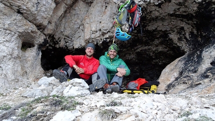 Scalatori di nuvole Campanile Caigo - Scalatori di nuvole: Campanile Caigo, Dolomiti di Brenta (Marco Pellegrini, Francesco Salvaterra)