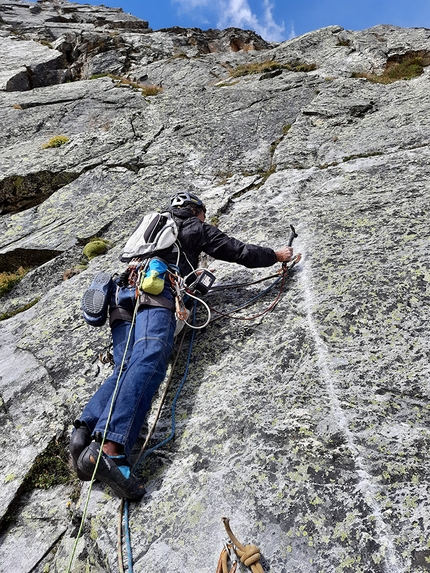 La banda degli onesti Pain de Sucre - Anticima - La banda degli onesti: Pain de Sucre, Valle del Gran San Bernardo