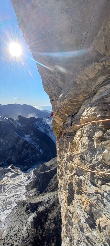 Shoganai Monte Pesaro - Lorano wall - Shoganai: Lorano wall, Monte Pesaro, Alpi Apuane (Filippo Arigoni, Gianluca Pratelli 2022)