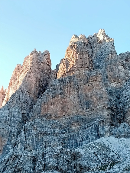 Caput Mundi Cima Roma - Caput Mundi: Cima Roma, Dolomiti di Brenta (Alessandro Beber, Alberto Fedrizzi, Matteo Pavana 2022)