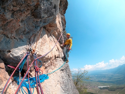 Via Nòn alpinistica Monte Castel Corona - Via Nòn alpinistica: Monte Castel Corona, Val di Non (Stefano Menegardi, Umberto Santuari)