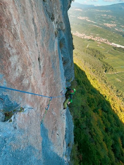 Via Nòn alpinistica Monte Castel Corona - Via Nòn alpinistica: Monte Castel Corona, Val di Non (Stefano Menegardi, Umberto Santuari)