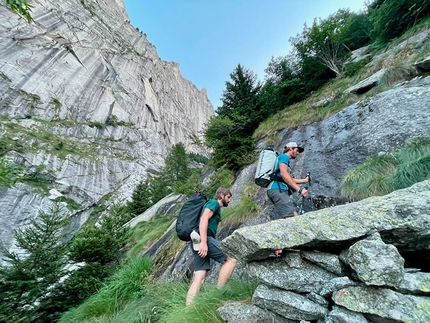 Via dei Morbegnesi Qualido, Val Qualido - Via dei Morbegnesi: Qualido, Val di Mello (Nicola Ciapponi, Fabio Salini, Davide Spini)