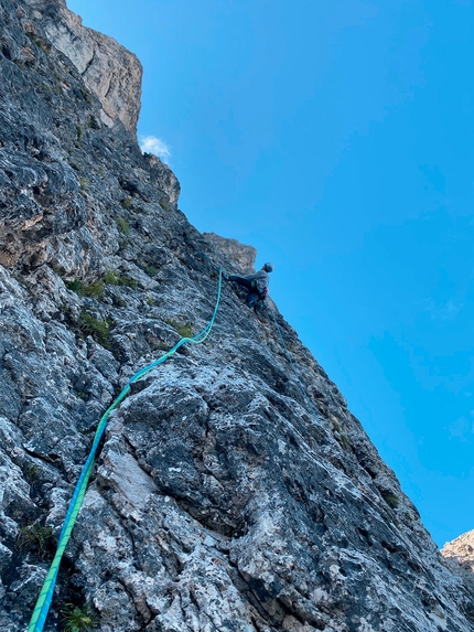 Cascata Estiva Sassopiatto - Cascata Estiva: Sassopiatto, Dolomiti (Franziska Rizzi, Aaron Moroder 2022)