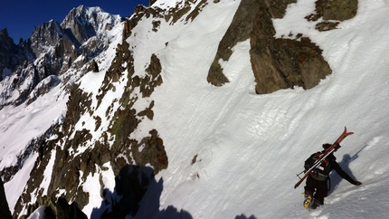 Dent du Jetoula - Davide Capozzi and Stefano Bigio and the first descent of the SE Ridge of Dent du Jetoula (Mont Blanc) carried out on 16/01/2012.