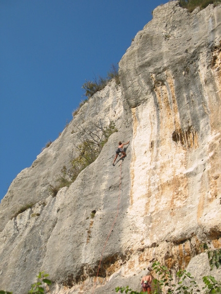 Lumignano Classica - Nicholas Hobley - Goccia d'arsenico 7a+.
