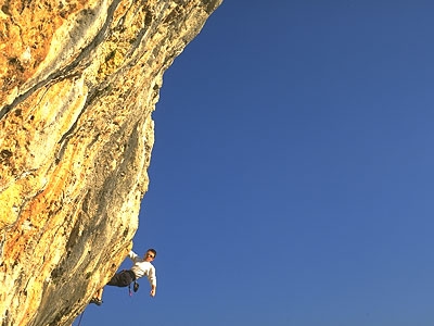 Lumignano Brojon - Francesco Tremolada climbing U pesantone 7a.
