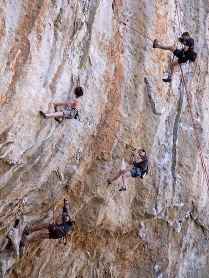 Odyssey, Kalymnos - Odyssey, Kalymnos: Adam Ondra, Los Revolucionarios 9a.
