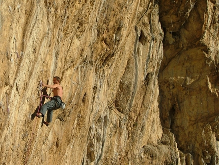 Misja Pec - Slovenia - Gino Pavoni climbing Karizma 8b+, Misja Pec, Slovenia
