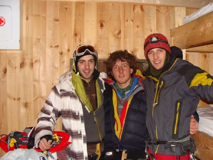 Alice in Wonderland - Bivy at the summit. From left to right: Luca Tamburini, Marco Fedrizzi and Francesco Salvaterra