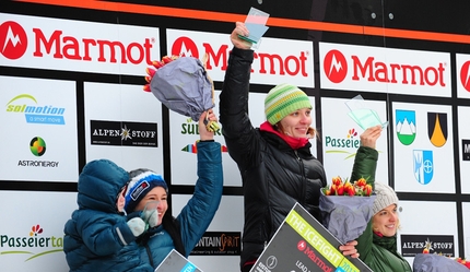 Marmot Icefight 2012 - Women's podium: Maria Tolokonina, Anna Gallyamova, Angelika Rainer