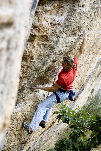 Grotti - Alberto Gnerro in arrampicata a Grotti.