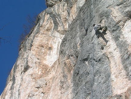 Cornalba - Federico Furia su Miranda 7a+, Cornalba