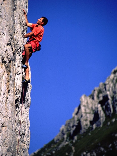 Nibbio Lombardia, Italia - In arrampicata a Nibbio