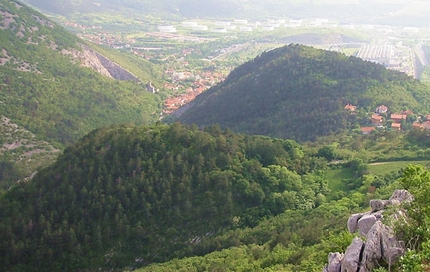 Val Rosandra - The town of Bagnoli creeps into the start of the valley
