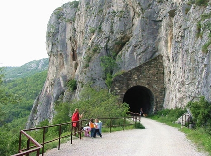 Val Rosandra - La galleria che buca i 