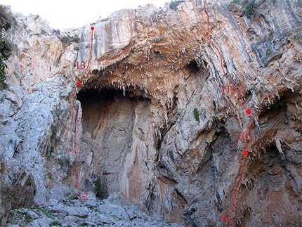 Sikati Cave, Kalymnos - Sikati Cave, Kalymnos, Grecia