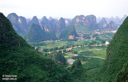 Vista da Moon Hill, vicino a Yangshuo, Cina. - Simon Carter
