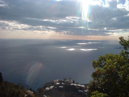 Positano - Positano: View from Piscione onto Montepertuso.