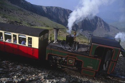 Clogwyn Du'r Arddu, Cloggy - Cloggy: Snowdon Mountain Railway