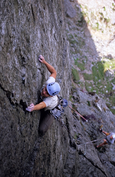 Dinas Cromlech, Wales - Dinas Cromlech: Foil E3 6a.