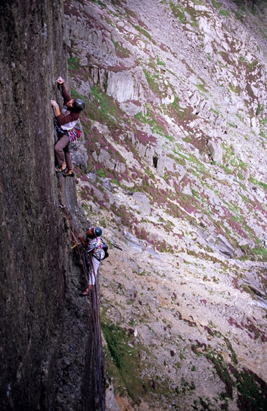 Dinas Cromlech: Cemetary Gates E1 5b. - Alex Messenger
