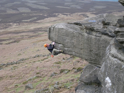 Stanage: Quietus Right Hand E4 - Alesandro Baù
