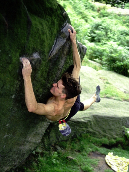 Stanage - Stanage: Dave Douglas su Green Traverse 6b, Plantation Boulders