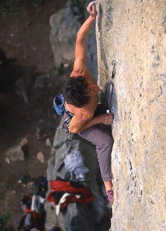 Bassilandia, Arco - Bassilandia: Mauro Girardi climbing Willy Coyote.