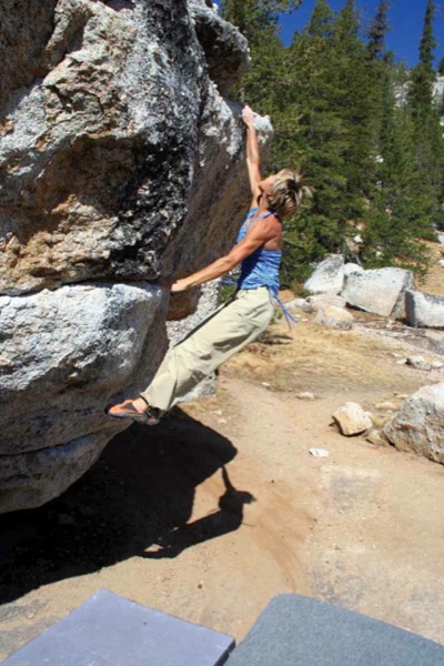 Tuolumne Meadows - Yosemite - Liv Sansoz climbing Double Dyno at The Knobs, Tuolumne Meadows, Yosemite
