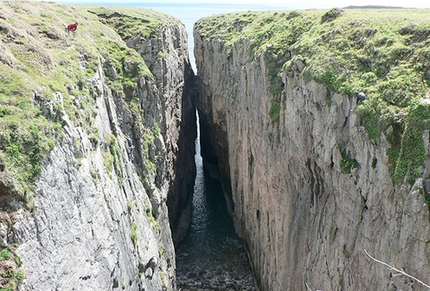 Huntsman's Leap, Pembroke, Wales - Huntsman's Leap
