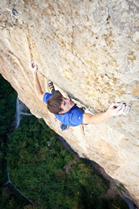 Etxauri, Spain - Ekaitz Maiz making the first ascent of Basapiztien eremua 9a at Etxauri, Spain
