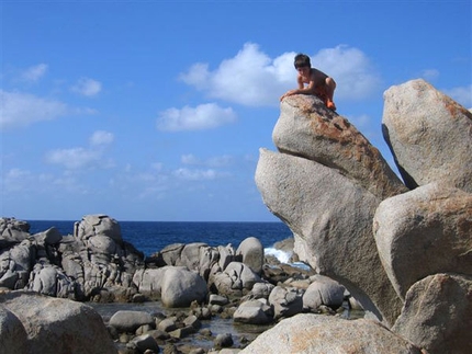 Sardegna 2007 on sight - Se potete e vi piace veramente scalare andate a cercarli tra le rocce, il mare e molto altro può essere un’occasione...