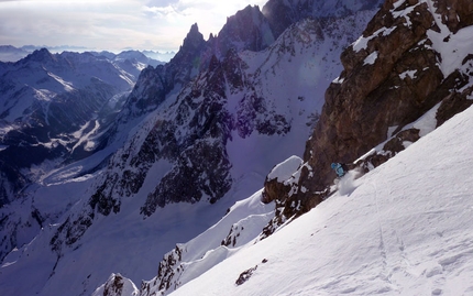 Mont Rochefort - On 13/02/2012 Davide Capozzi and the Mountain Guide Stefano Bigio carried out a first ski and snowboard descent on Mont Rochefort (Mont Blanc).