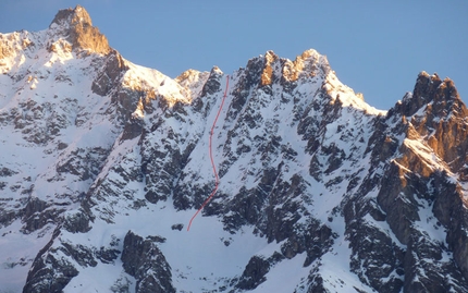Mont Rochefort - The line of Pente a Remy 5.2 E3, Mont Rochefort, Mont Blanc, first skied on 13/02/2012 by Davide Capozzi and Stefano Bigio.