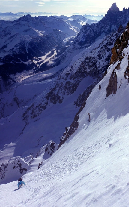 Mont Rochefort - On 13/02/2012 Davide Capozzi and the Mountain Guide Stefano Bigio carried out a first ski and snowboard descent on Mont Rochefort (Mont Blanc).