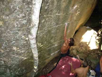 Pietra del Toro - Bouldering at Pietra del Toro