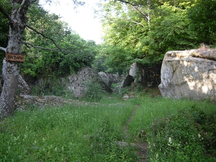 Pietra del Toro - Boulder a Pietra del Toro