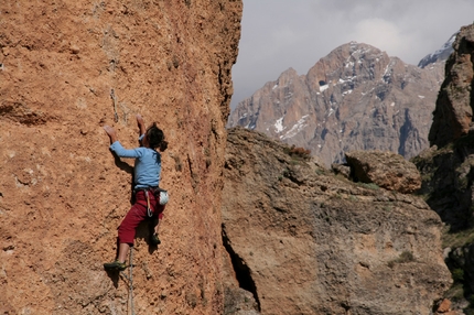 , Turkey - Kazikli Canyon: Zeynep Tantekin climbing Seme di Girasole 7b+