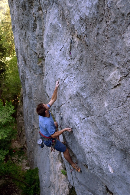 Alta Val Aupa - Alta Val Aupa. Andrea Polo climbing Il Principe della falesia 7c+.
