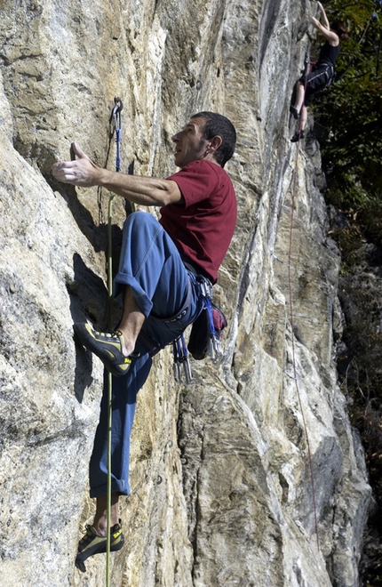 Monte Bracco, Monviso, Piemonte - Donato Lella in arrampicata a Monte Bracco, Monviso, Piemonte