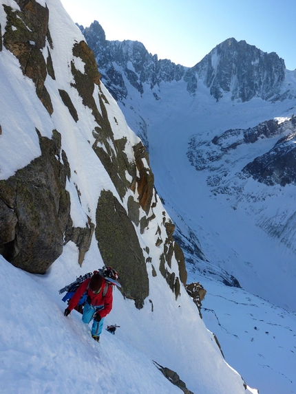 Aiguille du Moine - On 21/02/2012 Davide Capozzi, Julien Herry, Stefano Bigio, Francesco Civra Dano and Luca Rolli carried out a rare ski and snowboard descent of the SE Face of Aiguille du Moine (Mont Blanc).