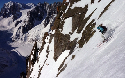 Aiguille du Moine - On 21/02/2012 Davide Capozzi, Julien Herry, Stefano Bigio, Francesco Civra Dano and Luca Rolli carried out a rare ski and snowboard descent of the SE Face of Aiguille du Moine (Mont Blanc).