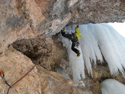 Sappada - Alex Corrò sale Ritorno al futuro II M5 V, 65m a Sappada