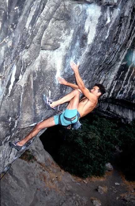 Jerry Moffatt - Jerry Moffatt a Raven Tor, UK