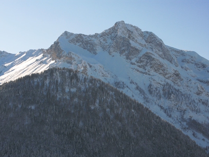 Ciaspe, sci alpinismo ed arrampicate su ghiaccio nelle Alpi Carniche