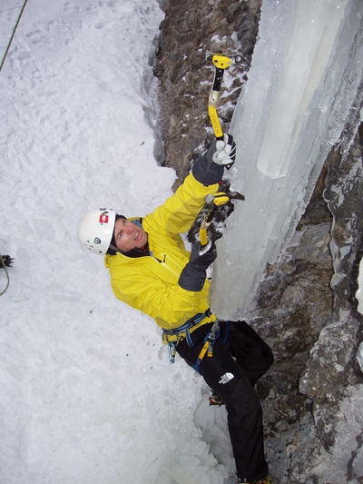 Approccio arrampicata  cascate di ghiaccio