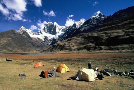 Al partir por los Andes - Cordilleras Huallanca, Blanca, Huayhuash, Raura, Negra